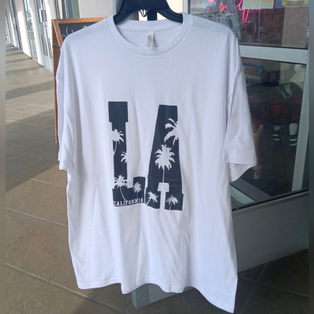 ZUNI SPORTSWEAR White Graphic T-Shirt Size:XL great For Casual Wear.